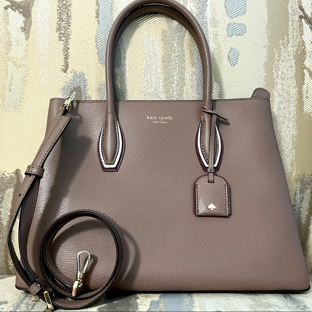 Final Price 🔥 Kate Spade, brown, with some burgundy in color. Perfect for Fall